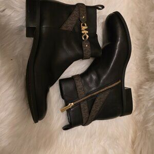MICHAEL MICHAEL KORS MK Farrah Leather and Logo Ankle Boot size 10 Our beloved F